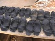 Sandalen aus alten Autoreifen