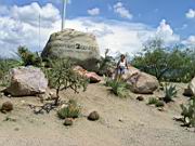 Ilse vor dem Biospere 2