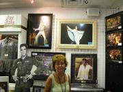...und im Elvis-Museum!
