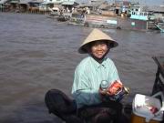 Eine Verk&auml;uferin